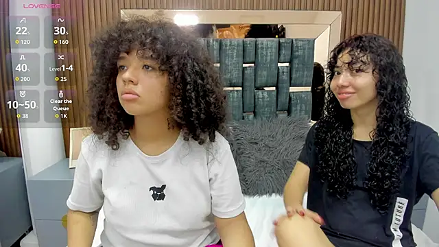 Chloe and Violeta online show from 05.01.26