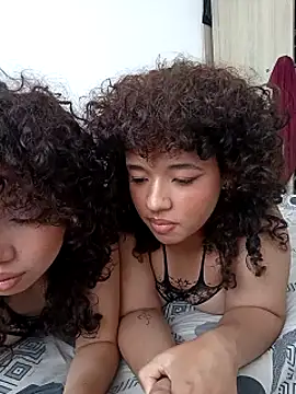 Snapshot of Chloe_and_Violeta chatting on 07.10.26 Chloe and Violeta online show from 07.10.26