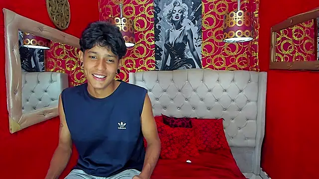 straightyoungpein online show from 04.18.26