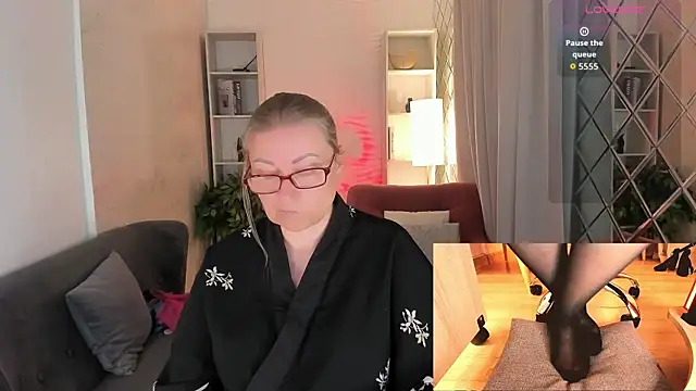 Alexandra Kind online show from 07.12.26