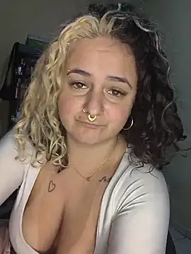 Snapshot of _lascivious chatting on 06.19.26 lascivious online show from 06.19.26