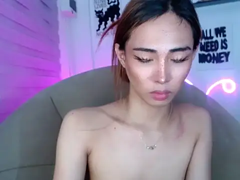 Snapshot of UrHolyBody chatting on 04.25.26 UrHolyBody online show from 04.25.26