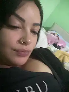 novinhahot18 online show from 04.15.26