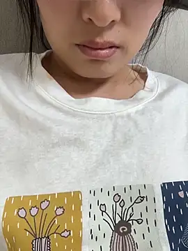 Snapshot of Faye-baby chatting on 06.20.26 Faye-baby online show from 06.20.26