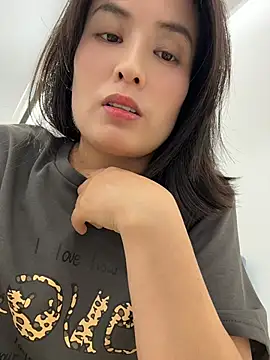 Snapshot of Faye-baby chatting on 07.28.26 Faye-baby online show from 07.28.26
