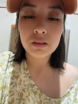 Snapshot of Faye-baby chatting on 08.01.26 Faye-baby online show from 08.01.26