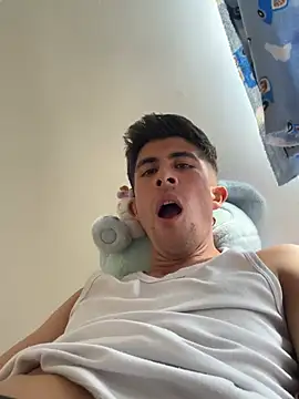 Luis-avatar online show from 04.15.26