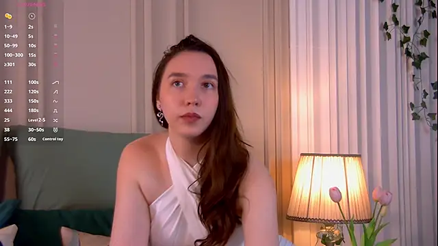 Snapshot of Suzaneey chatting on 04.24.26 Suzaneey online show from 04.24.26