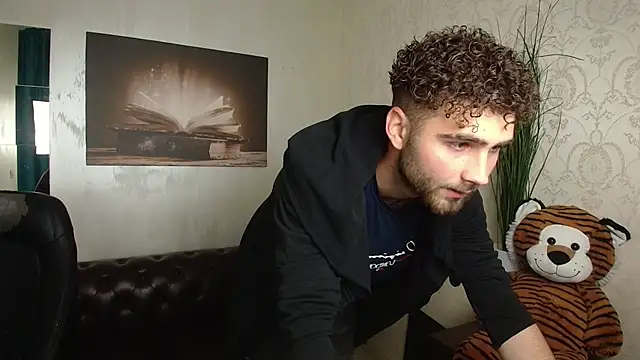 KyloEast online show from 05.02.26