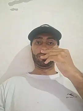 Snapshot of Cacu7 chatting on 04.16.26 Cacu7 online show from 04.16.26