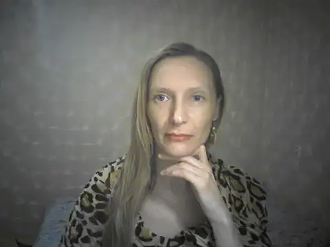 LunaBelle8 online show from 04.18.26