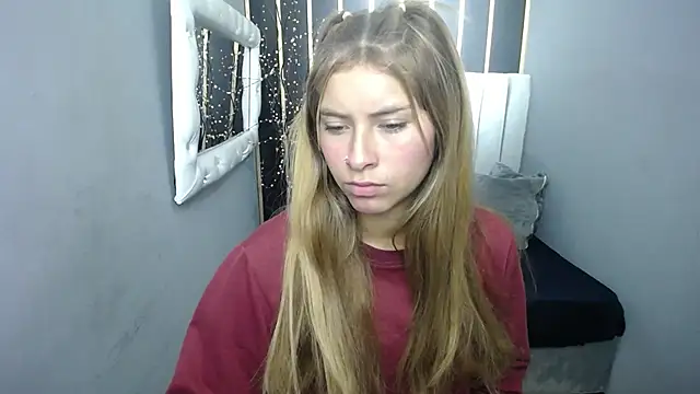 Snapshot of nancy_blonde chatting on 04.27.26 nancy blonde online show from 04.27.26