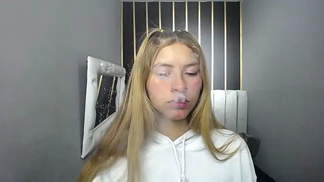 Snapshot of nancy_blonde chatting on 05.16.26 nancy blonde online show from 05.16.26