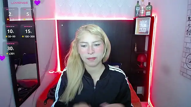 Snapshot of nancy_blonde chatting on 06.27.26 nancy blonde online show from 06.27.26