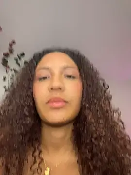Daphnne Curly online show from 07.03.26