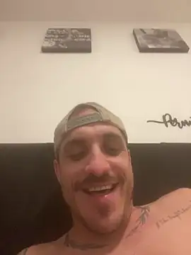 john carioca18 online show from 04.18.26