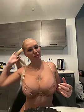 Karen Luxe online show from 05.30.26