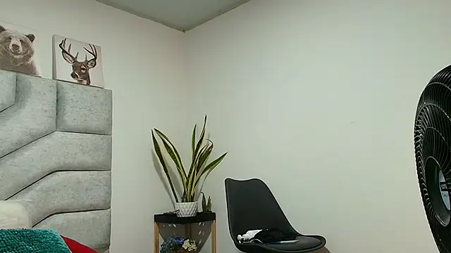 Snapshot of fernanda_not_swee chatting on 04.23.26 fernanda not swee online show from 04.23.26