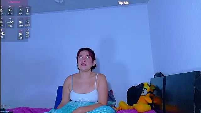Snapshot of Evaa_02 chatting on 05.27.26 Evaa 02 online show from 05.27.26