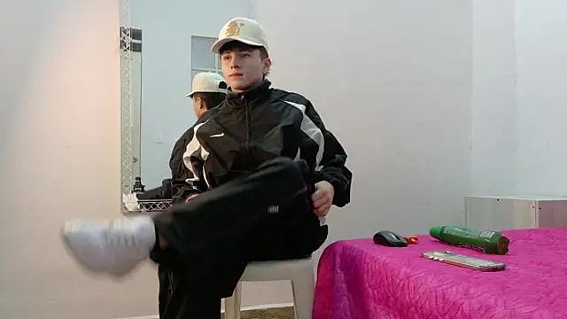 Snapshot of LunayDream chatting on 07.20.26 LunayDream online show from 07.20.26