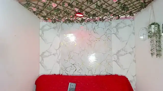 DAHNE HOT  online show from 06.12.26