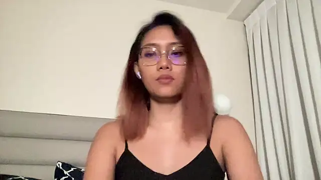 Snapshot of VexaNyx chatting on 07.05.26 VexaNyx online show from 07.05.26