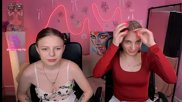 Snapshot of ollivia_dream chatting on 05.22.26 ollivia dream online show from 05.22.26