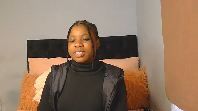 Snapshot of julianaa19 chatting on 05.27.26 julianaa19 online show from 05.27.26