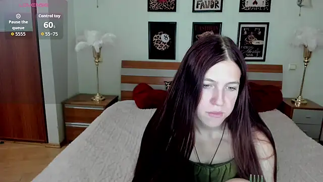 Snapshot of MaryRapunzel chatting on 06.17.26 MaryRapunzel online show from 06.17.26