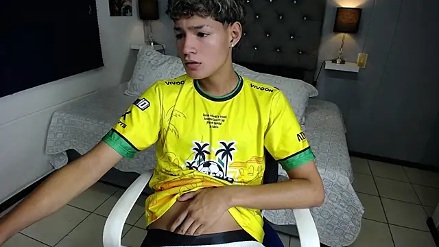 logan freed  online show from 04.22.26