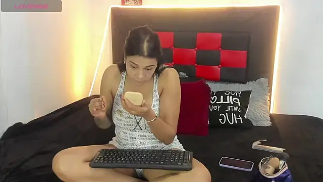 camila valenciia  online show from 07.21.26