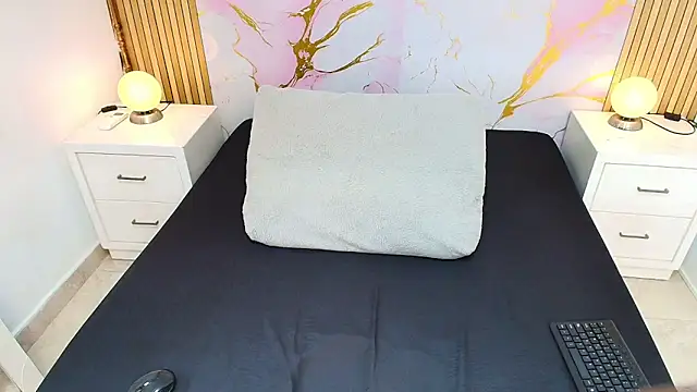 PaulineKosh online show from 06.06.26