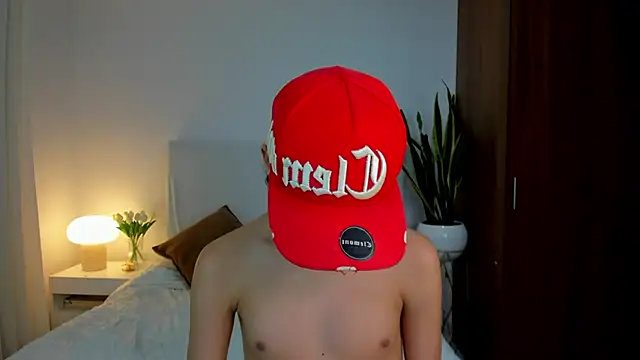 milan zapata online show from 06.06.26
