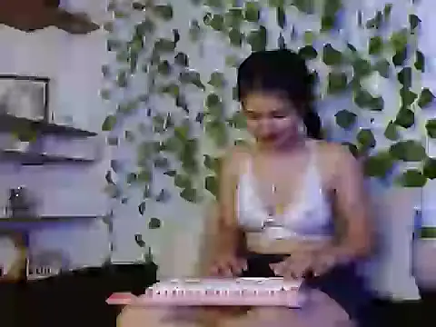 Jennal-Guerrero online show from 05.15.26