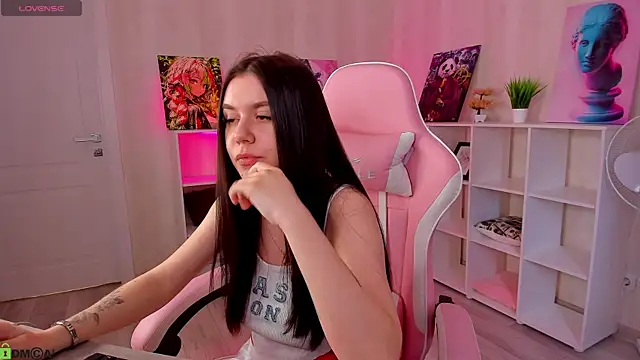 Sandra-Miragee online show from 04.23.26