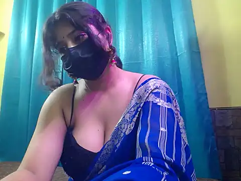 -Queenie online show from 07.05.26