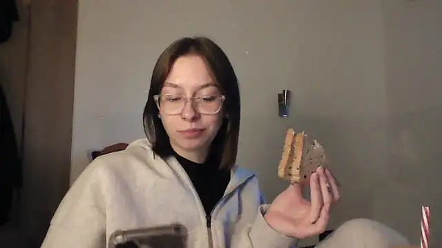 JuicyErika online show from 05.14.26