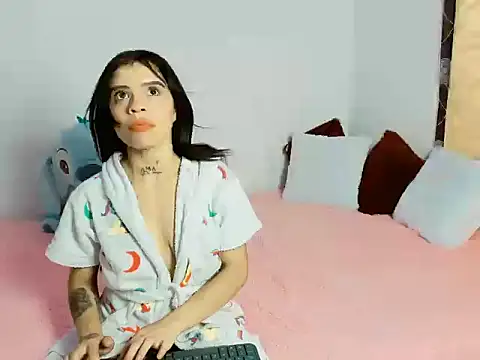 Sofi Moon1 online show from 04.23.26