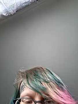 cutiethrash online show from 04.21.26