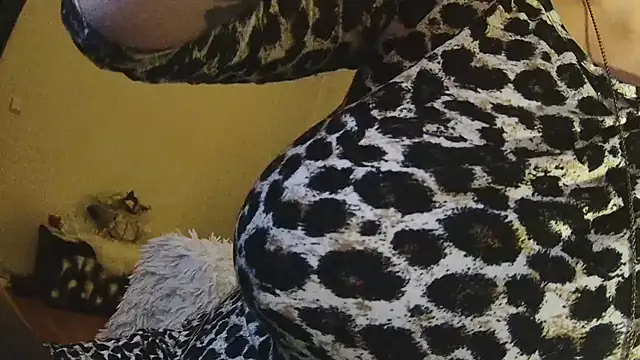 Divineblond online show from 02.14.25