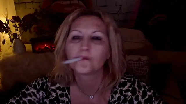 Divineblond online show from 03.15.25