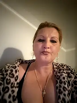 Divineblond online show from 10.11.25