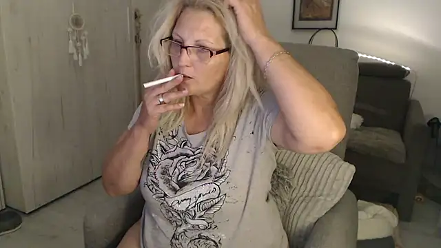Divineblond online show from 05.27.26