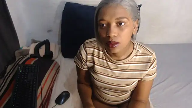 Snapshot of NawtyDiva4u chatting on 06.08.26 NawtyDiva4u online show from 06.08.26