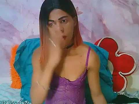Snapshot of EbonySweetPeach chatting on 06.11.26 EbonySweetPeach online show from 06.11.26