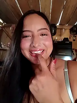 Snapshot of Soffia-zapata chatting on 05.14.26 Soffia-zapata online show from 05.14.26