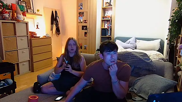 Goldensummar online show from 04.22.26