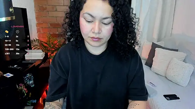 Snapshot of MissBronte chatting on 07.28.26 MissBronte online show from 07.28.26