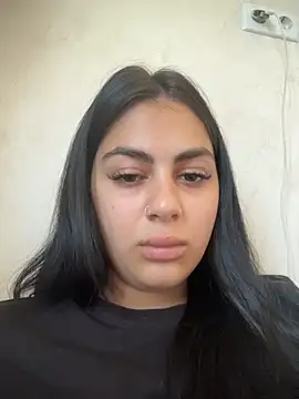Snapshot of LilyLovell chatting on 06.04.26 LilyLovell online show from 06.04.26