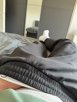 kuki513 online show from 04.23.26